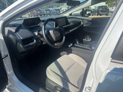 2025 Toyota Prius LE