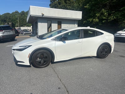 2025 Toyota Prius LE