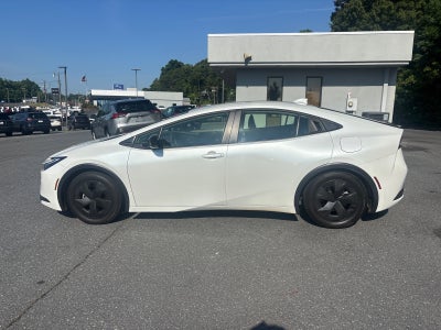 2025 Toyota Prius LE