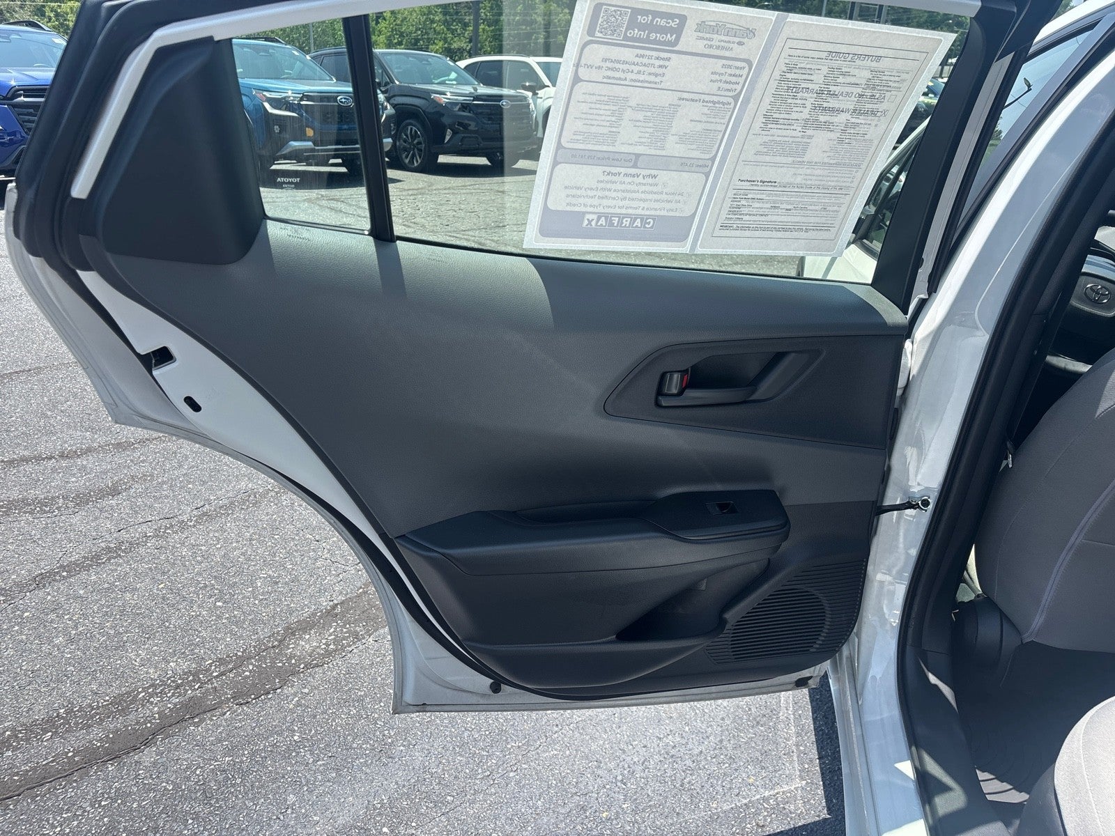 2025 Toyota Prius LE