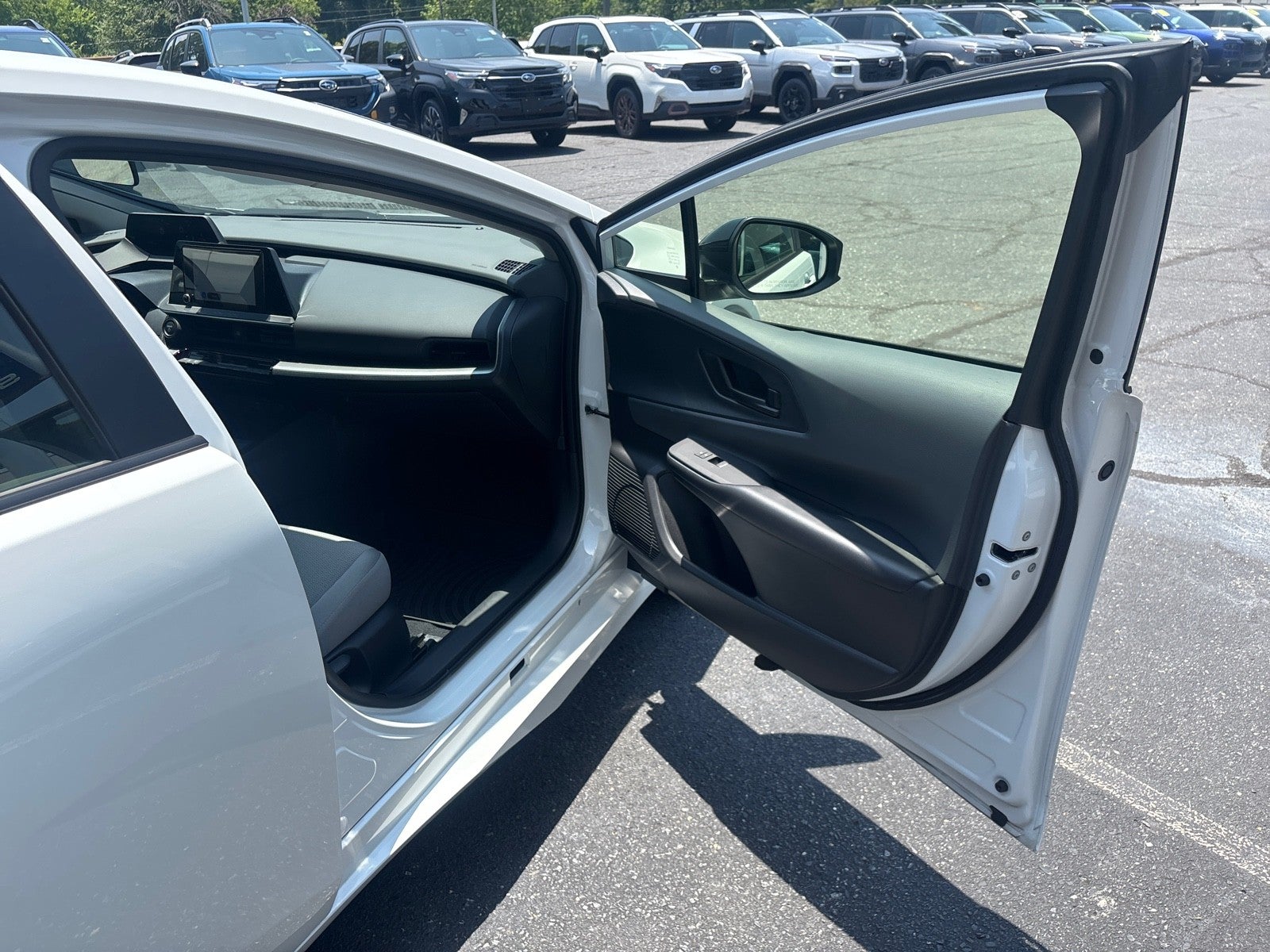 2025 Toyota Prius LE