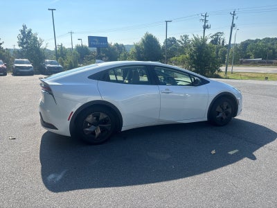 2025 Toyota Prius LE