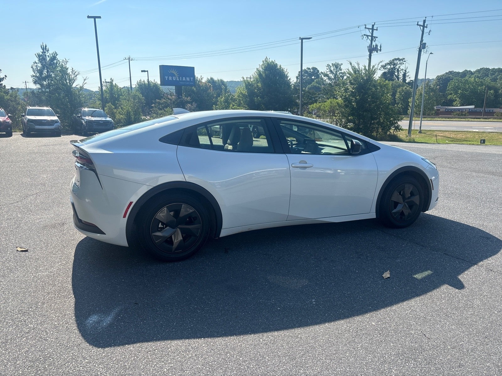 2025 Toyota Prius LE