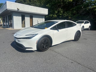 2025 Toyota Prius LE