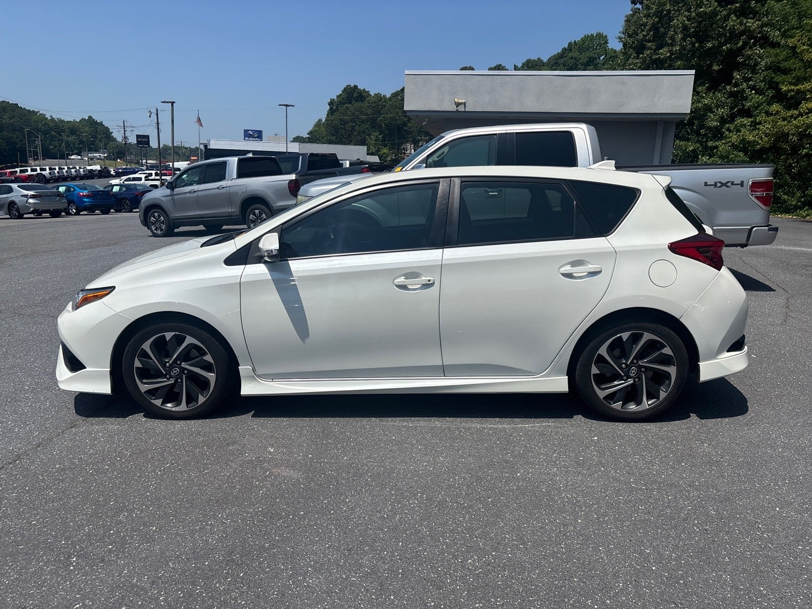2016 Scion iM 5dr HB CVT (Natl)