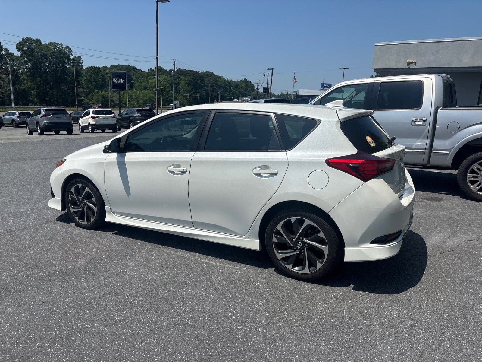 2016 Scion iM 5dr HB CVT (Natl)